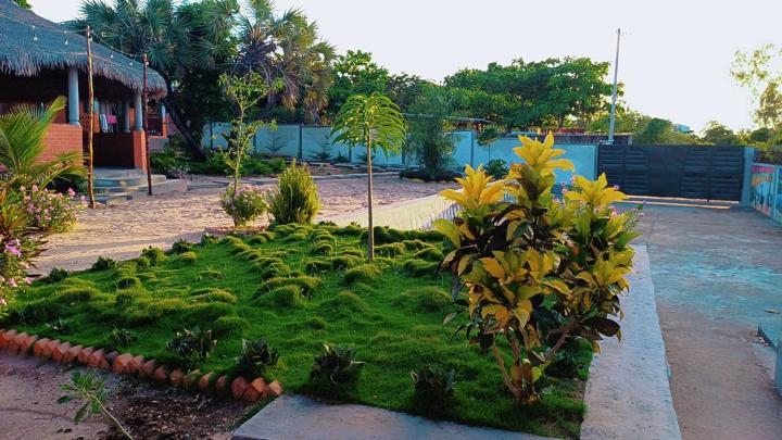 Le Jardin Des Delices Hotel Mahajanga Eksteriør billede