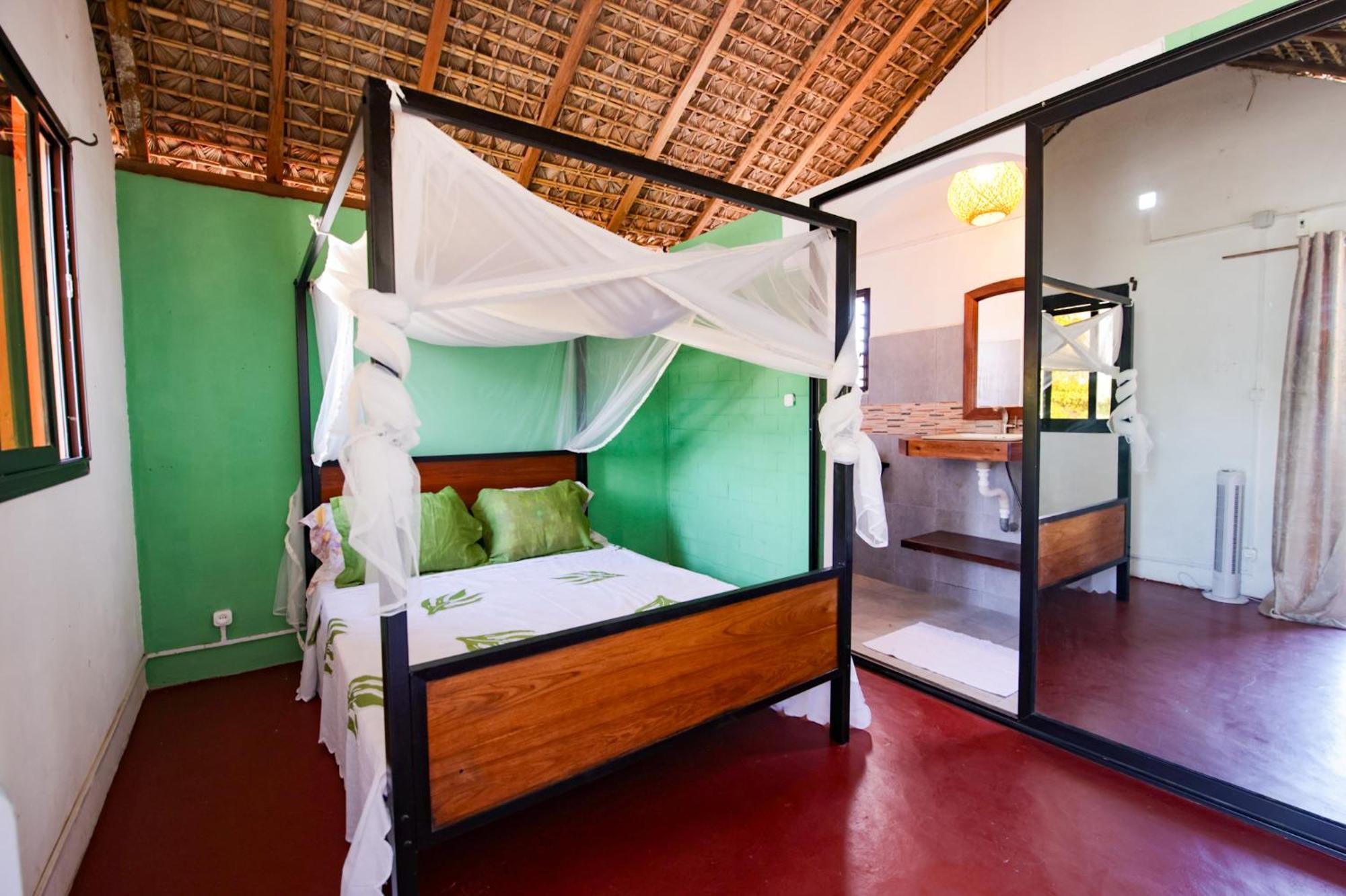 Le Jardin Des Delices Hotel Mahajanga Eksteriør billede