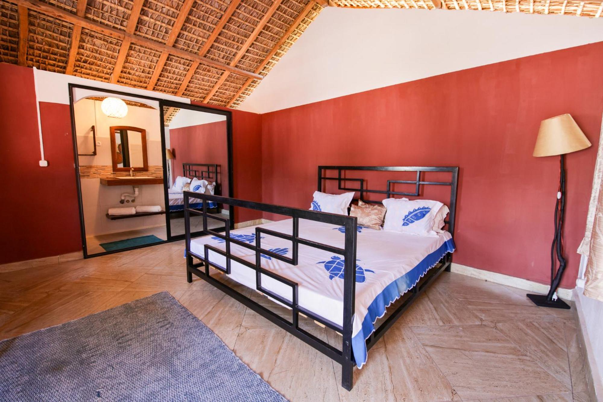 Le Jardin Des Delices Hotel Mahajanga Eksteriør billede