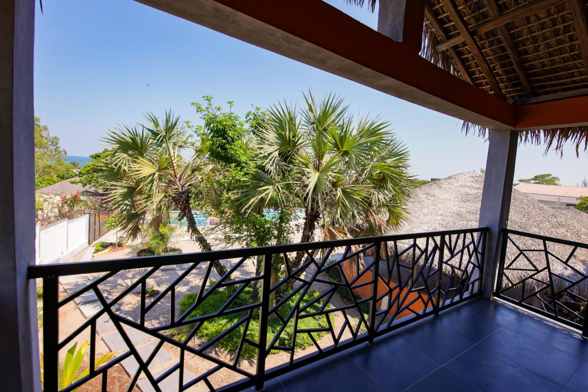 Le Jardin Des Delices Hotel Mahajanga Eksteriør billede